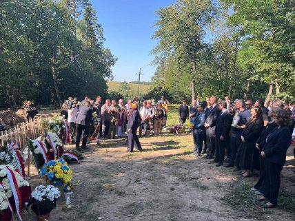 Перезахоронение останков в селе Пужники