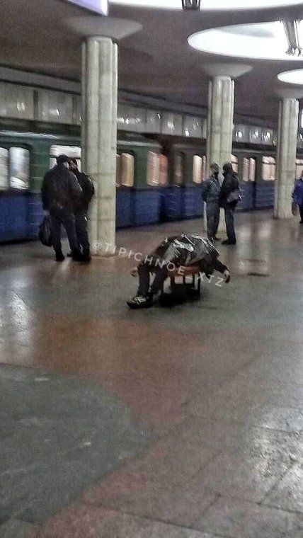 В Харькове в метро умер мужчина