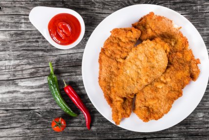 Как сделать, чтобы панировка не осыпалась при жарке