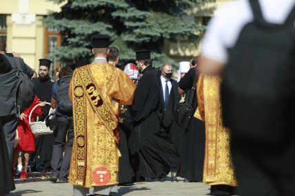 Украинское духовенство прибывает на молитву с патриархом Варфоломеем
