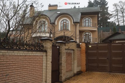 Шикарний дім Павла в Печерському районі Києва