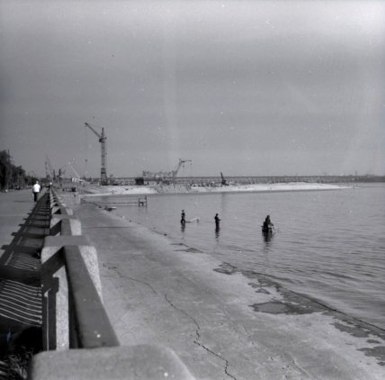 Готель Парус Дніпро — як будували старі фото