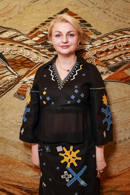 Корені, Буковель, Тавель