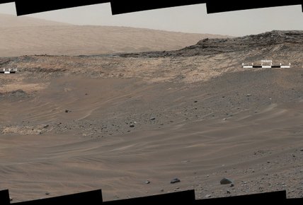 Марсоход Curiosity запечатлел панорамный снимок