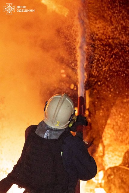 Россия атаковала Одесскую область 13 декабря, возникли пожары