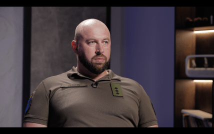 Геннадий Левитас во время интервью, "Линия сопротивления"