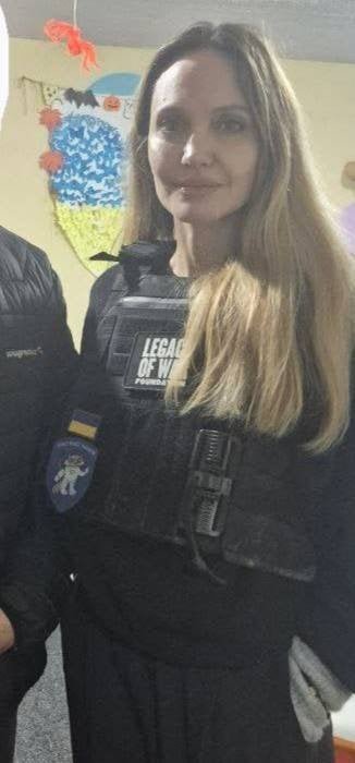 Анджелина Джоли в Херсоне