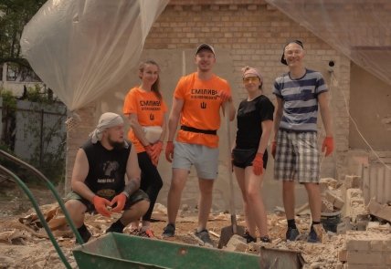 Співробітники EVO на розборі завалів