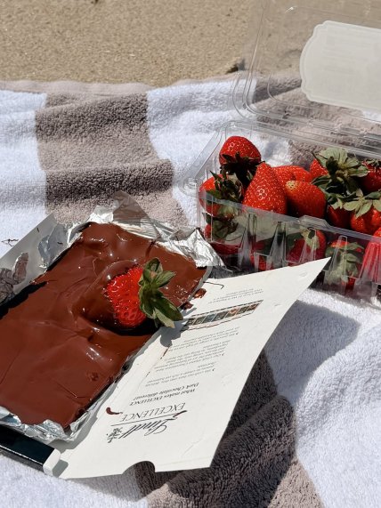 Джордін Джонс відпочила на пляжі