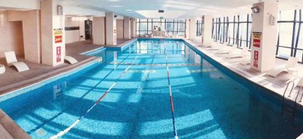 Басейн в Regent International