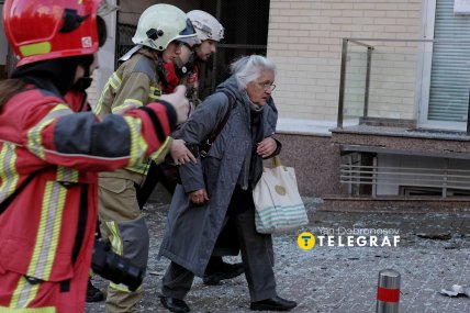 Пожежа у медцентрі Добробут у Києві на Олімпійській