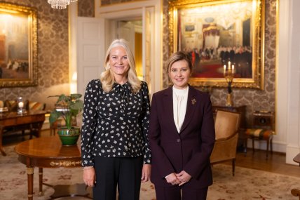 Зеленская на встрече с кронпринцессой Норвегии Метте-Марит 24 октября