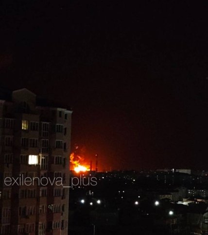 Пожежа у порту Севастополя після атаки дронів