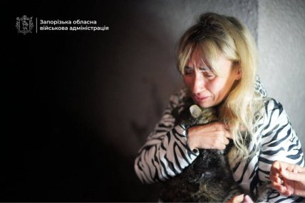 Людей евакуювали з постраждалого від російського обстрілу будинку у Запоріжжі