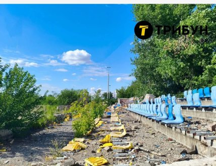 Від стадіону мало що залишилось