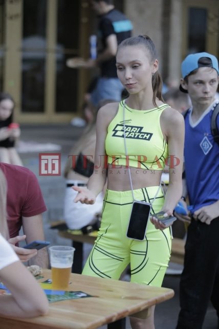 Фанаты в Киеве на матче Украина - Англия