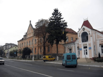 Ратуша в Кицмани