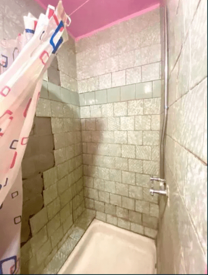 Душ в гуртожитку Львів