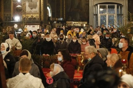 Богослужения во Владимирском кафедральном соборе