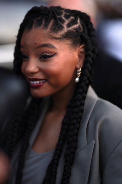 Холли Бейли