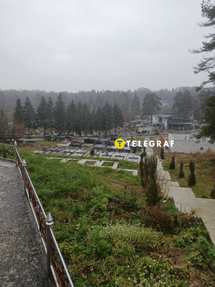 Вхід на Голосківський цвинтар