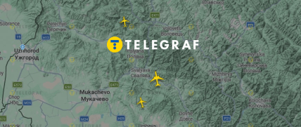 Скриншот літаків на карті Flightradar24