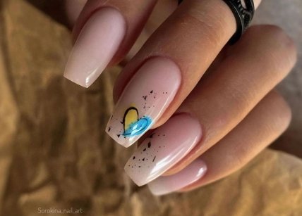 Модный маникюр на осень 2022