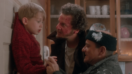 Сцена з фільму "Сам удома"