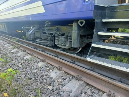 Поезд Запорожья Солотвино сошел с рельсов