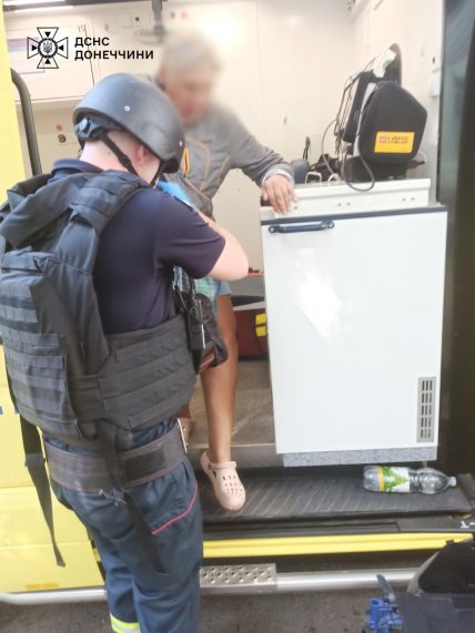 В ГСЧС показали кадры оказания помощи жителям Яровой