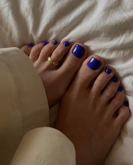 Тренды педикюра 2023 - фото