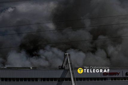 Дим після прильоту. Фото: Ян Доброносов "Телеграф"