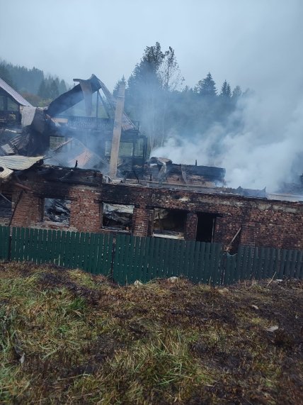 Найстрашніша доба в житті: жінка розповіла подробиці масштабної пожежі на базі відпочинку у Верховині