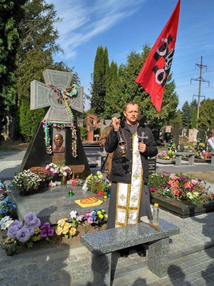 Александр Музычко могила