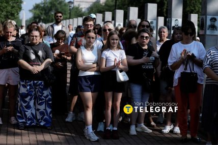 В Деснянском районе открыли Аллею Героев