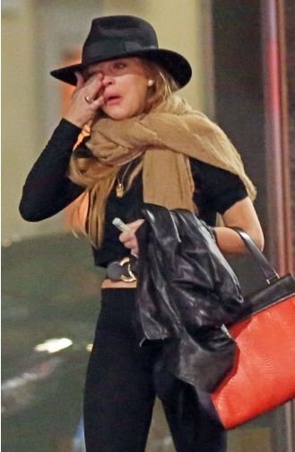 Линдси Лохан прослезилась перед экс-бойфрендом. Фото