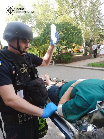 В ГСЧС показали кадры оказания помощи жителям Яровой