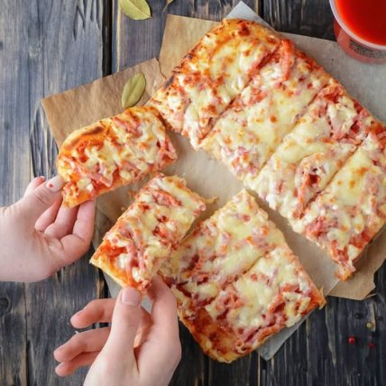 Фирменная квадратная пицца из Харькова