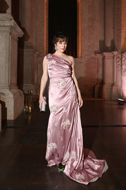 Милла Йовович на Венецианском кинофестивале 2023