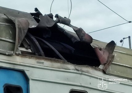 Росія вдарила по поїзду Слатине — Харків