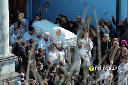 Траурна процесія з тілом патріарха Філарета