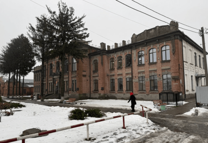 Школа, де вчиться хлопчки