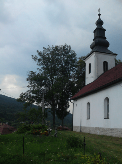 Убля церква в селі