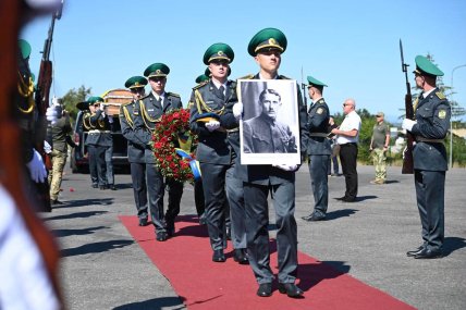 Прах Евгения Коновальца вернули в Украину