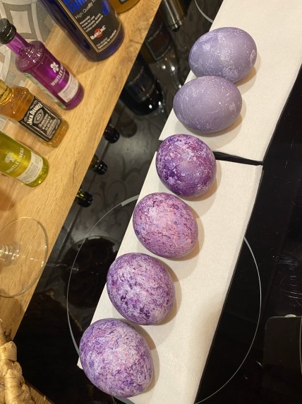 Як незвичайно пофарбувати яйця