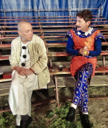 Комаров маски-шоу