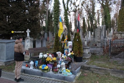 Могила Ирины Фарион