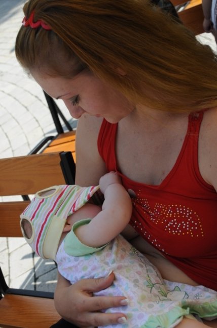 Поддержка грудного вскармливания: рядом с мамой - изображение №2