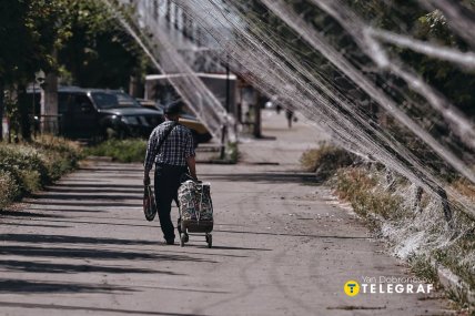Дорога захищена антидроновою сіткою. Фото Ян Доброносов