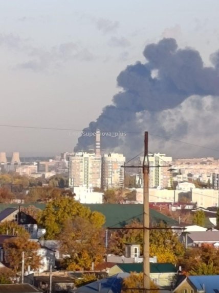 Дым после атаки дронов на оккупированный Крым